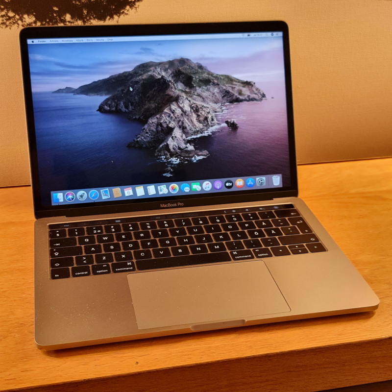 Apple MacBook Pro 13 8 256 GB 2016 Space Gray