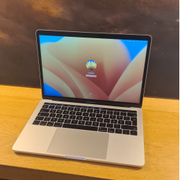 Apple MacBook Pro 13" 2017...