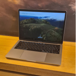 Apple MacBook Pro 13" 2018...