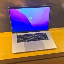 Apple MacBook Pro 15" 2016...