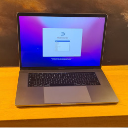 Apple MacBook Pro 15" 2016...