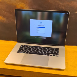 Apple MacBook Pro 16" 2019...