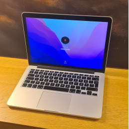 Apple MacBook Pro 13" 2015...