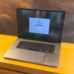 Apple MacBook Pro 16" 2019...