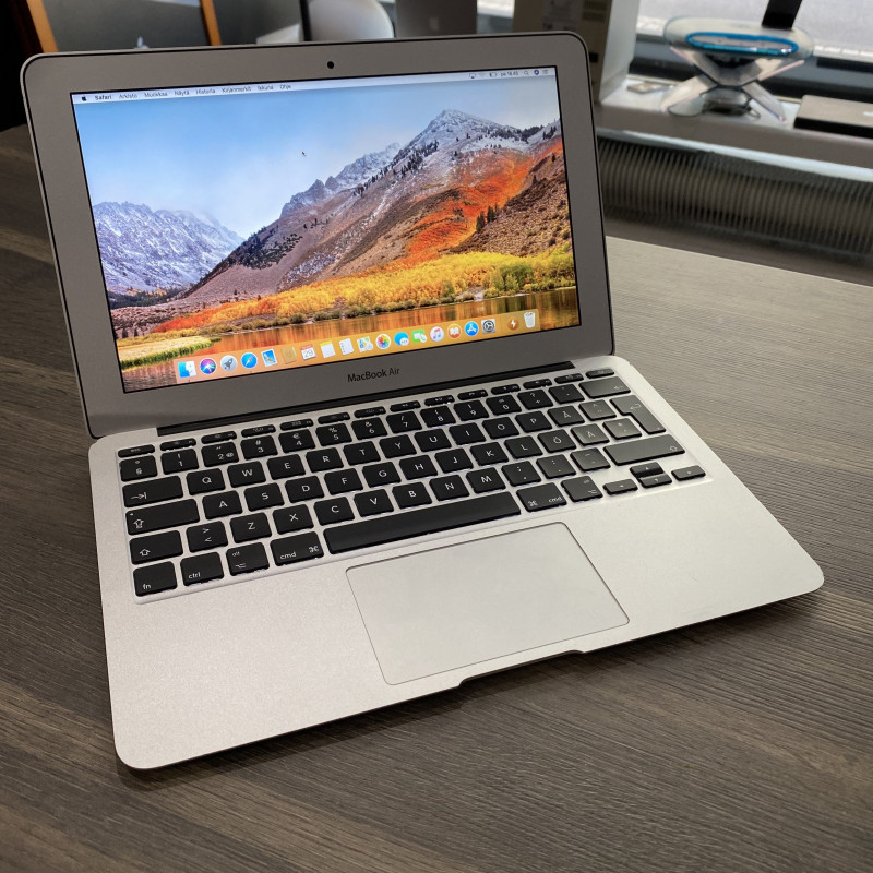 MacBook Air 11" (i5, 4/128 GB, Mid 2011)