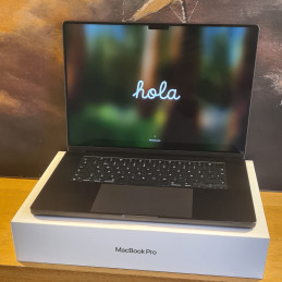 Apple MacBook Pro 16" M3...
