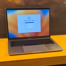 Apple MacBook Pro 13" 2017...