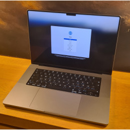 Apple MacBook Pro 16" M1...