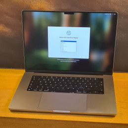 Apple MacBook Pro 16" 2021...