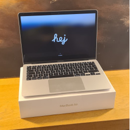 Apple MacBook Air 13" M1...