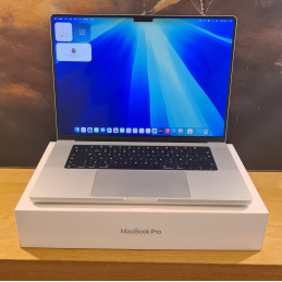 Apple MacBook Pro 16" M2...