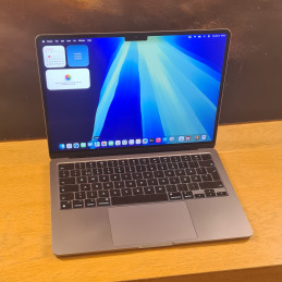 Apple MacBook Air 13" M2...