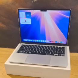 Apple MacBook Air 13" M2...
