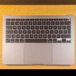 A2337 Air M1 näppäinrunko...