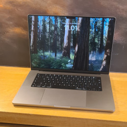 Apple MacBook Pro 16" M1...