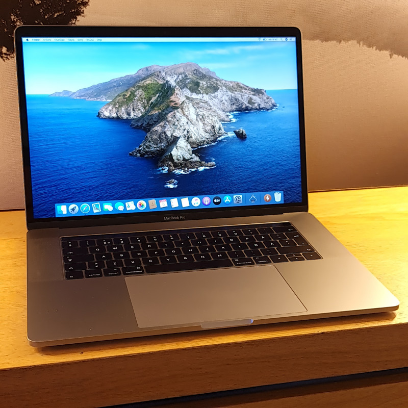 macbook pro 15.4 2016 intel i7 512gb ssd