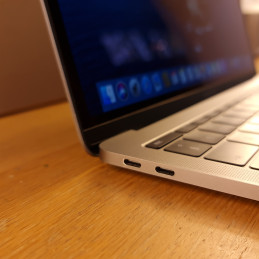 apple macbook pro mid 2017 space gray apple macbook pro mid 2017 space gray