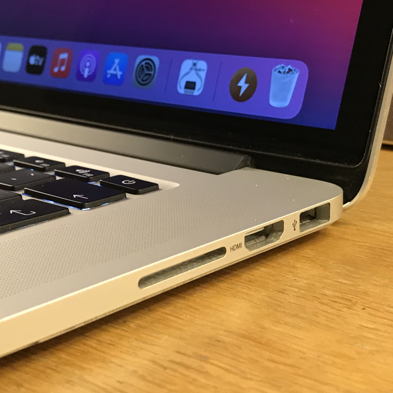 Apple MacBook Pro 15" Retina (i7, 16 GB, 256 GB SSD, Mid 2014)